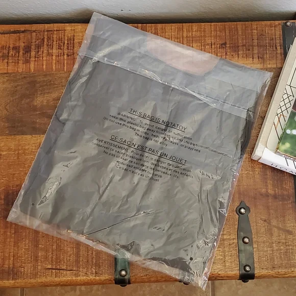 💚 Widow Down Town Tail Tank 💚 - Picture 4 of 8